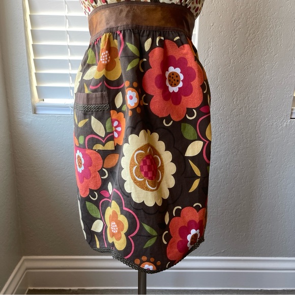 Simply Envogue Dress style Floral Feminine Apron - Picture 4 of 13